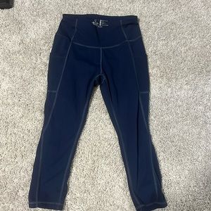 Heath yoga- small- 3/4 leggings